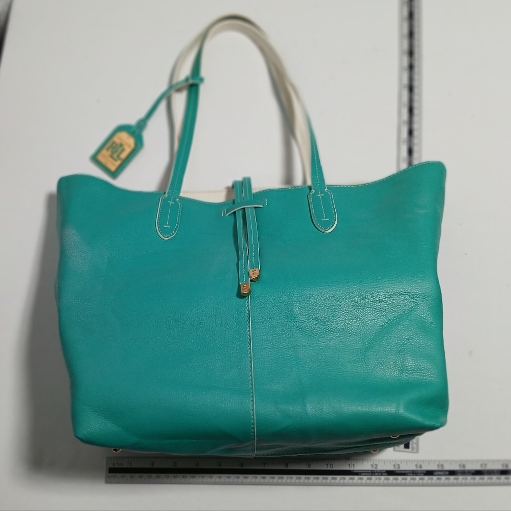 Lauren Ralph Lauren Crawley Unlined Zip Closure Tote. - Picture 3 of 14